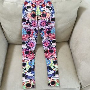 'Online Legging Store' Women's Leggings - Size: S;  Flower & Skull Pattern
